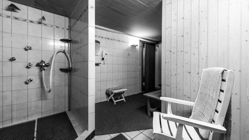 Ferienhaus Adonis Saas-Grund Exteriör bild